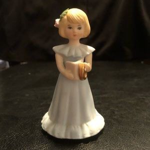 Vintage Age 6 Enesco Growing Up Girls - Blonde figurines